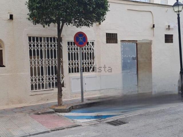 Local, Fuengirola