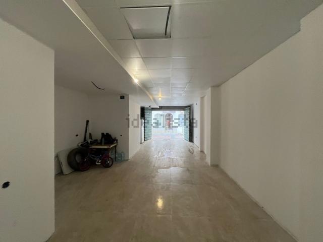 Local, Fuengirola