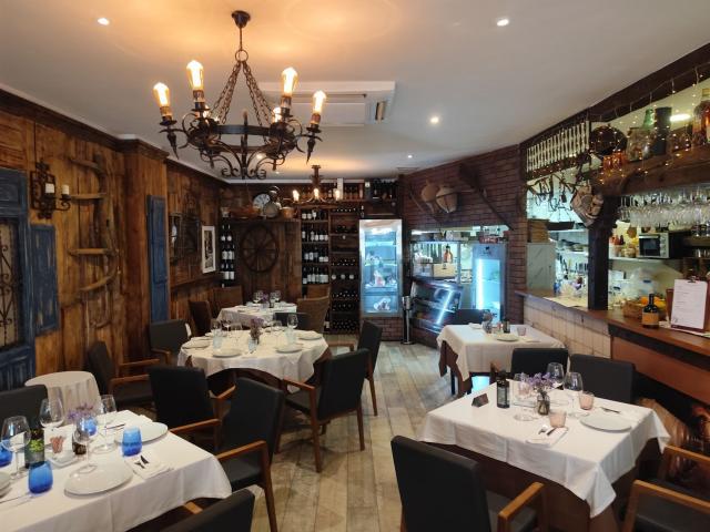 Local, Fuengirola