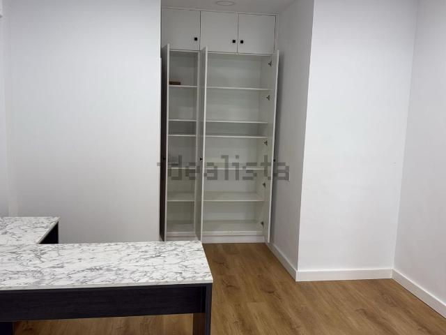 Local, Fuengirola