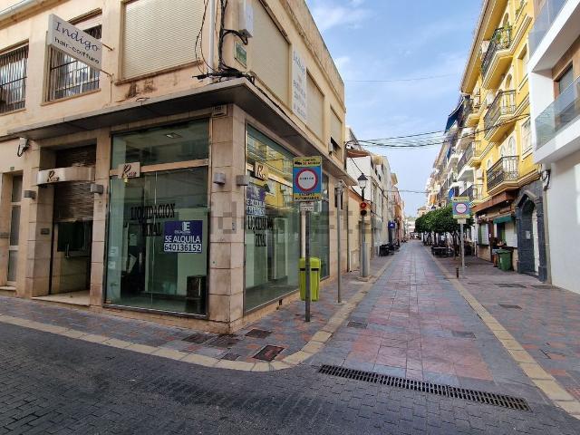 Local, Fuengirola
