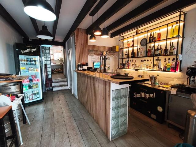 Local, Fuengirola