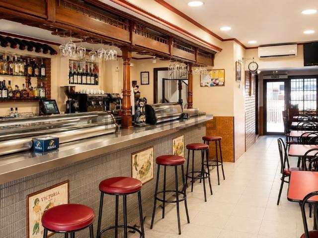 Local, Fuengirola