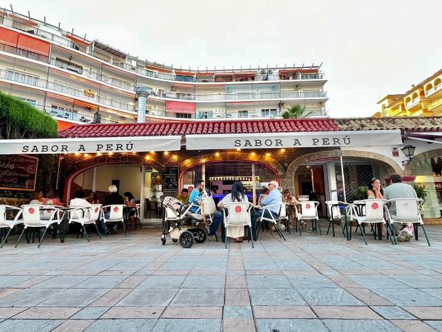 Local, Fuengirola