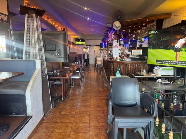 Local, Fuengirola