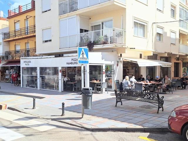 Local, Fuengirola