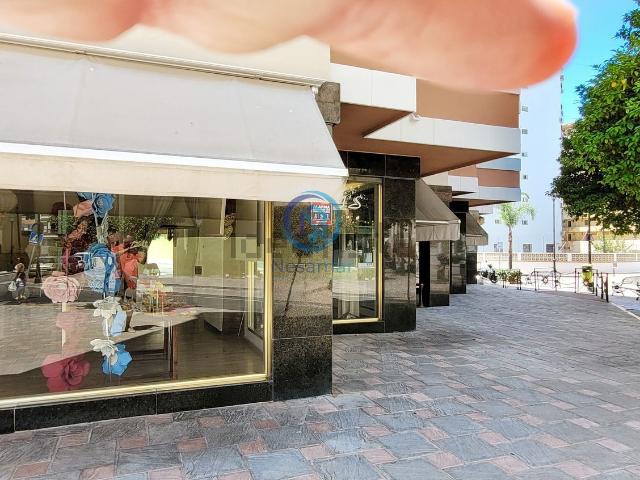 Local, Fuengirola