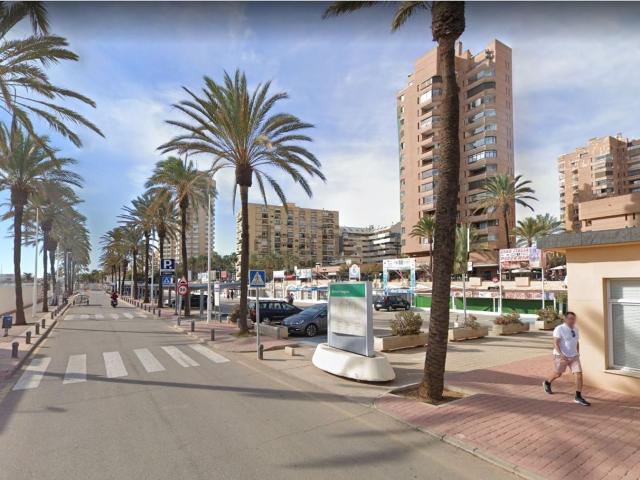 Local, Fuengirola