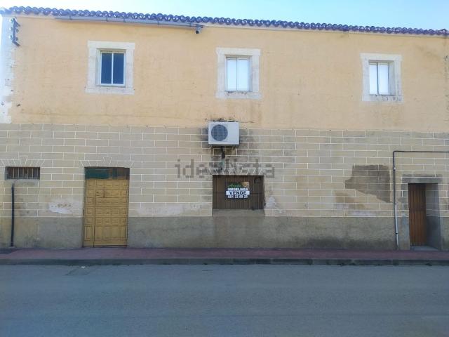 Local, Garrovillas