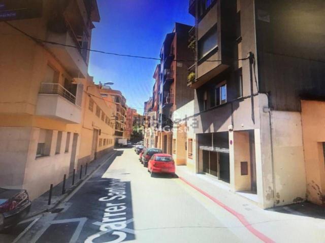 Local, Girona