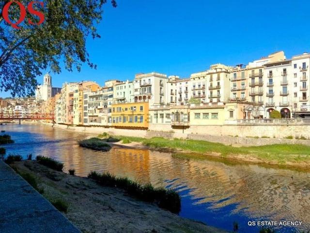 Local, Girona
