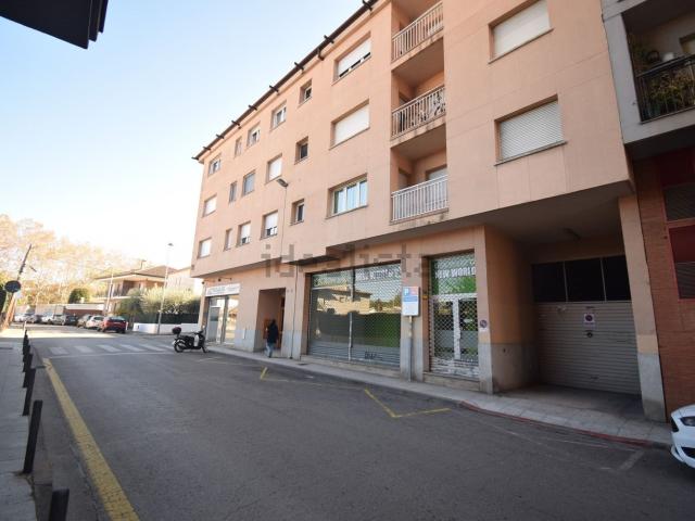 Local, Girona