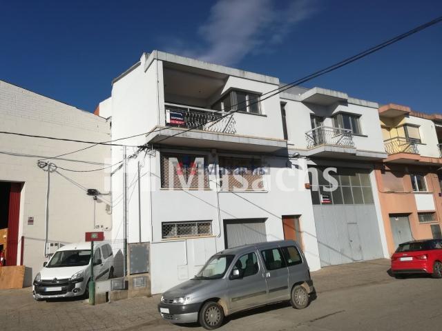 Local, Girona