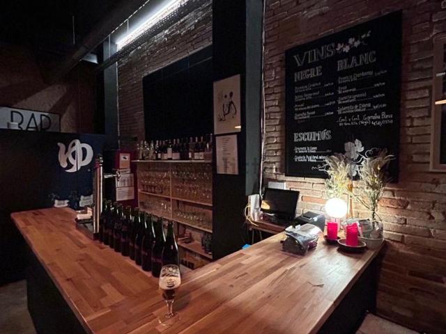 Local, Girona