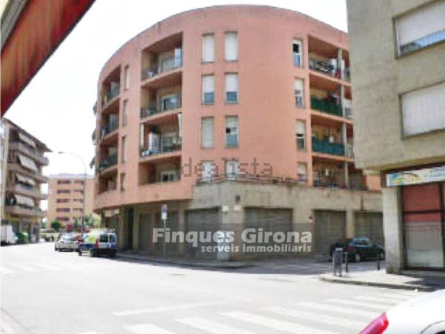 Local, Girona