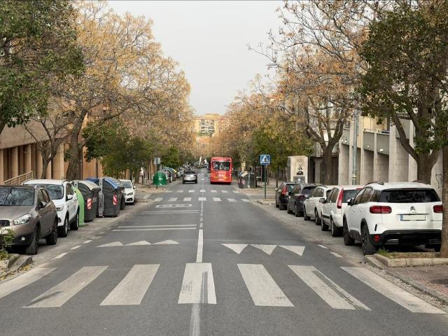 Local, Granada