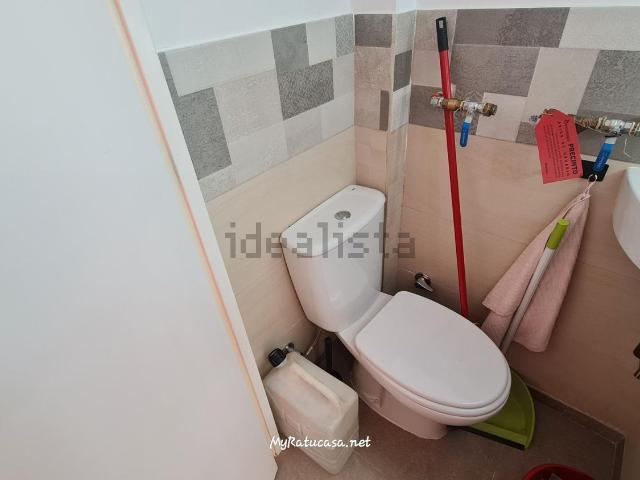 Local, Granada