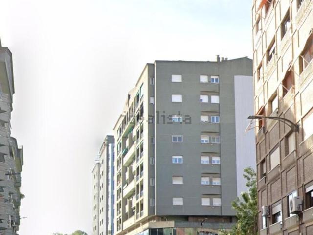 Local, Granada