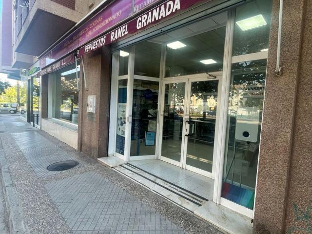 Local, Granada