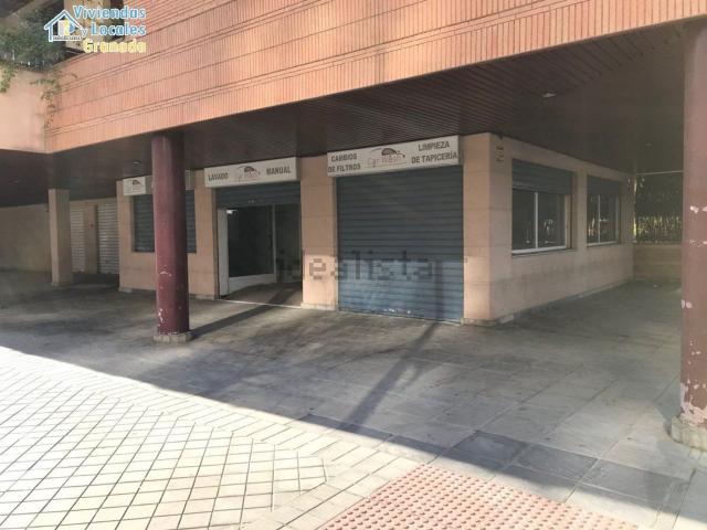 Local, Granada