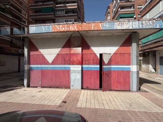 Local, Granada