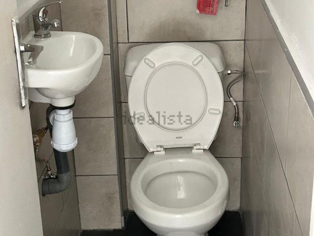 Local, Granada