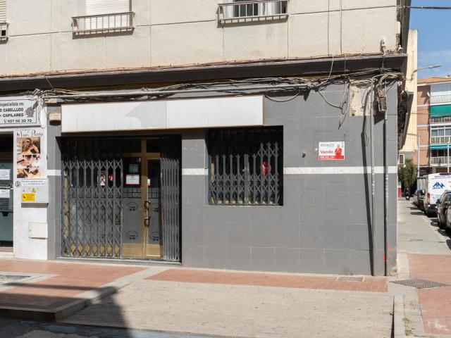 Local haciendo esquina!