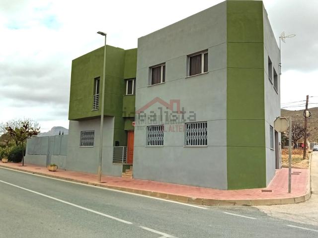 Local, Hondón de los Frailes