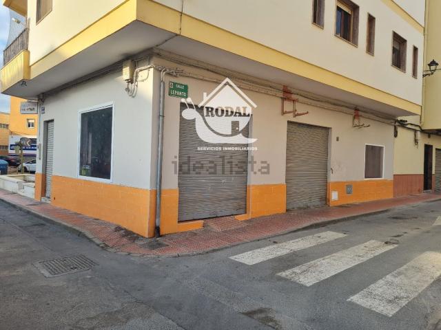 Local, Huércal de Almería