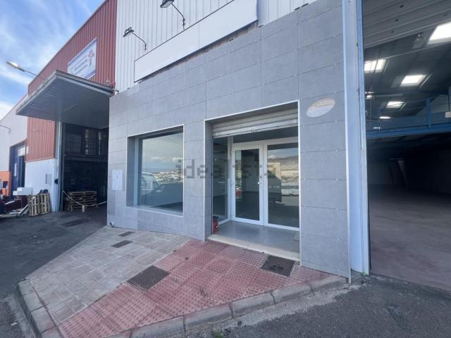 Local, Huércal de Almería