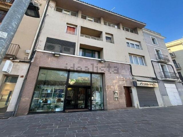Local, Igualada
