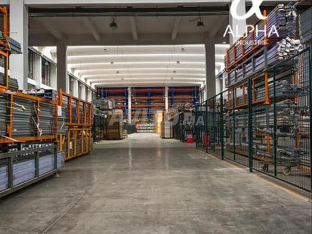Local industriel de 1 800 m²