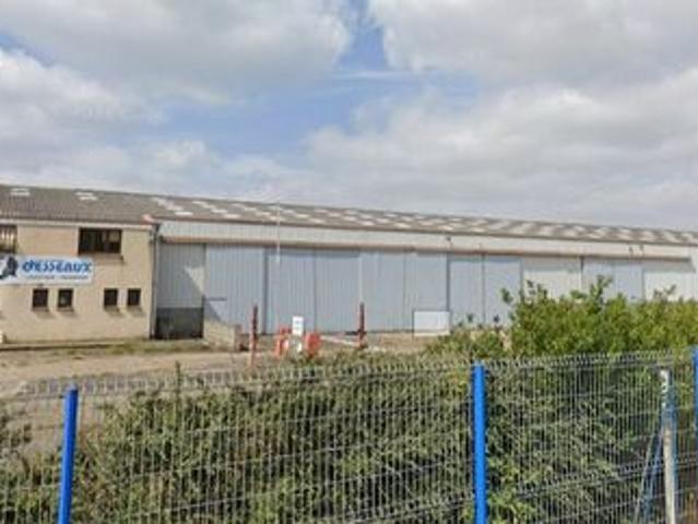 Local industriel pour diverse activité