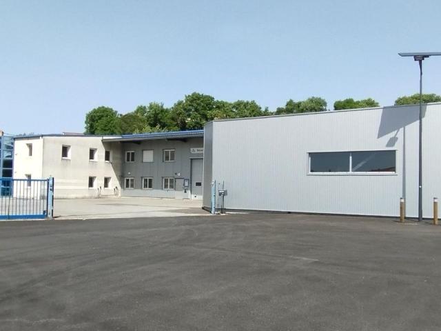 Local industriel zone commerciale