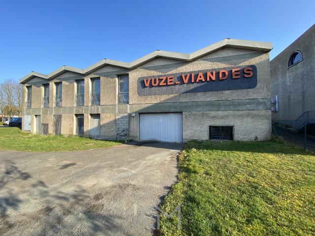 LOCAL INDUSTRIEL 800 M2 POITIERS