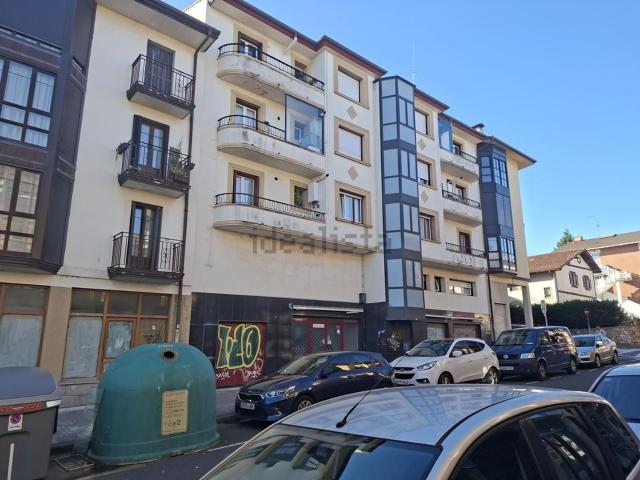 Local, Irun