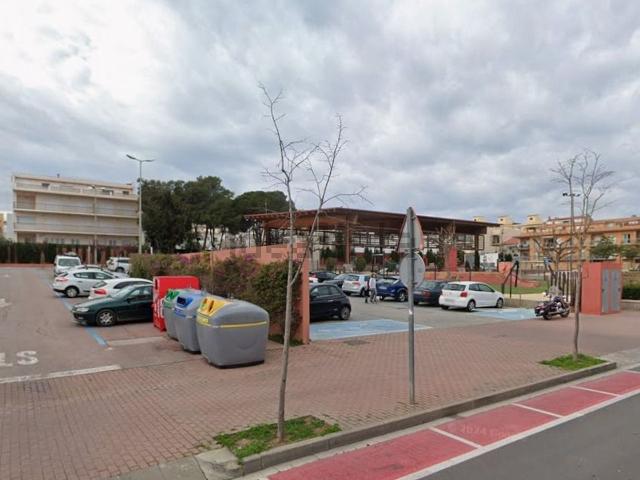 Local, L&apos Escala