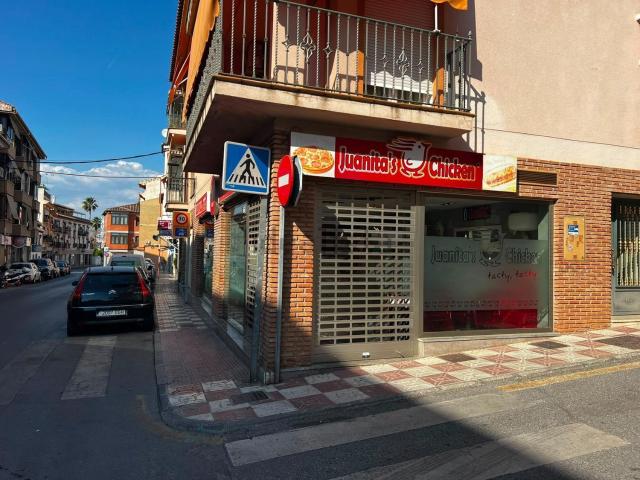 Local, La Zubia