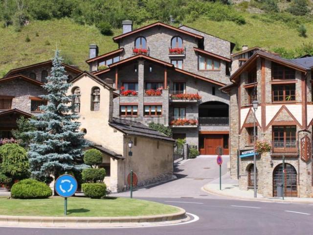 Local, La Massana