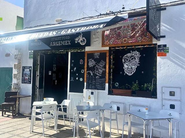Local, La Oliva