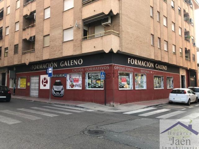 Local, Linares