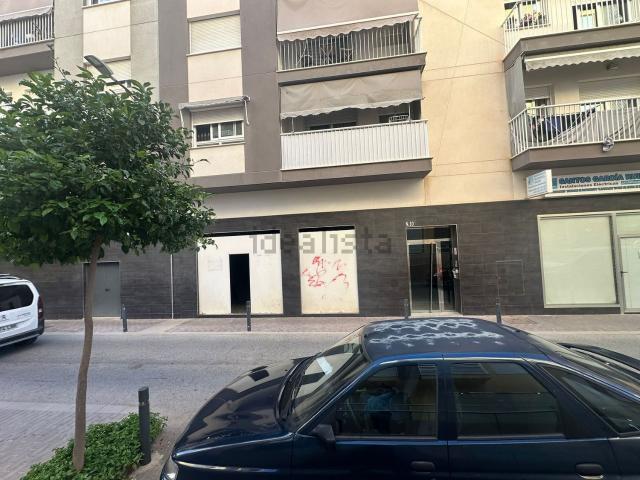 Local, Lorca