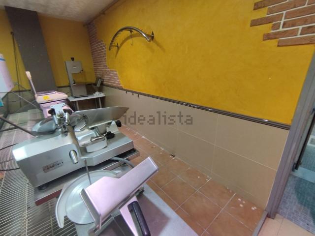 Local, Lleida