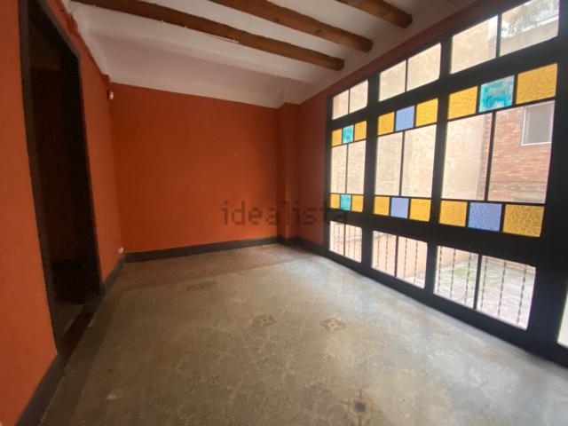 Local, Lleida
