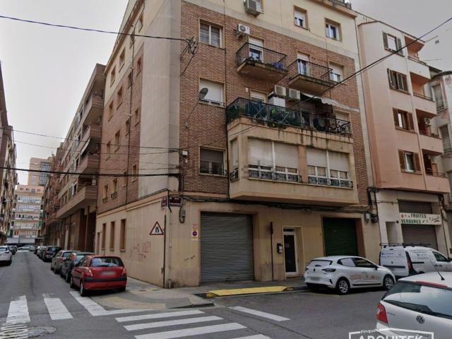 Local, Lleida