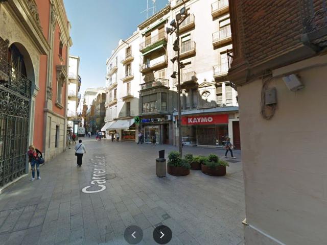 Local, Lleida