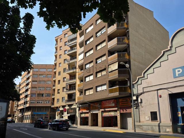 Local, Lleida