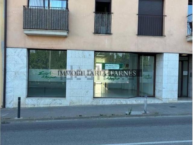 Local, Lliçà d&apos Amunt