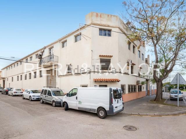 Local, Manacor