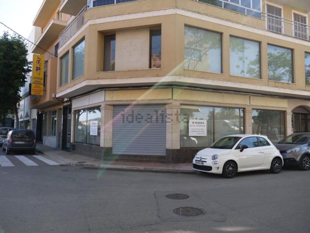 Local, Manacor
